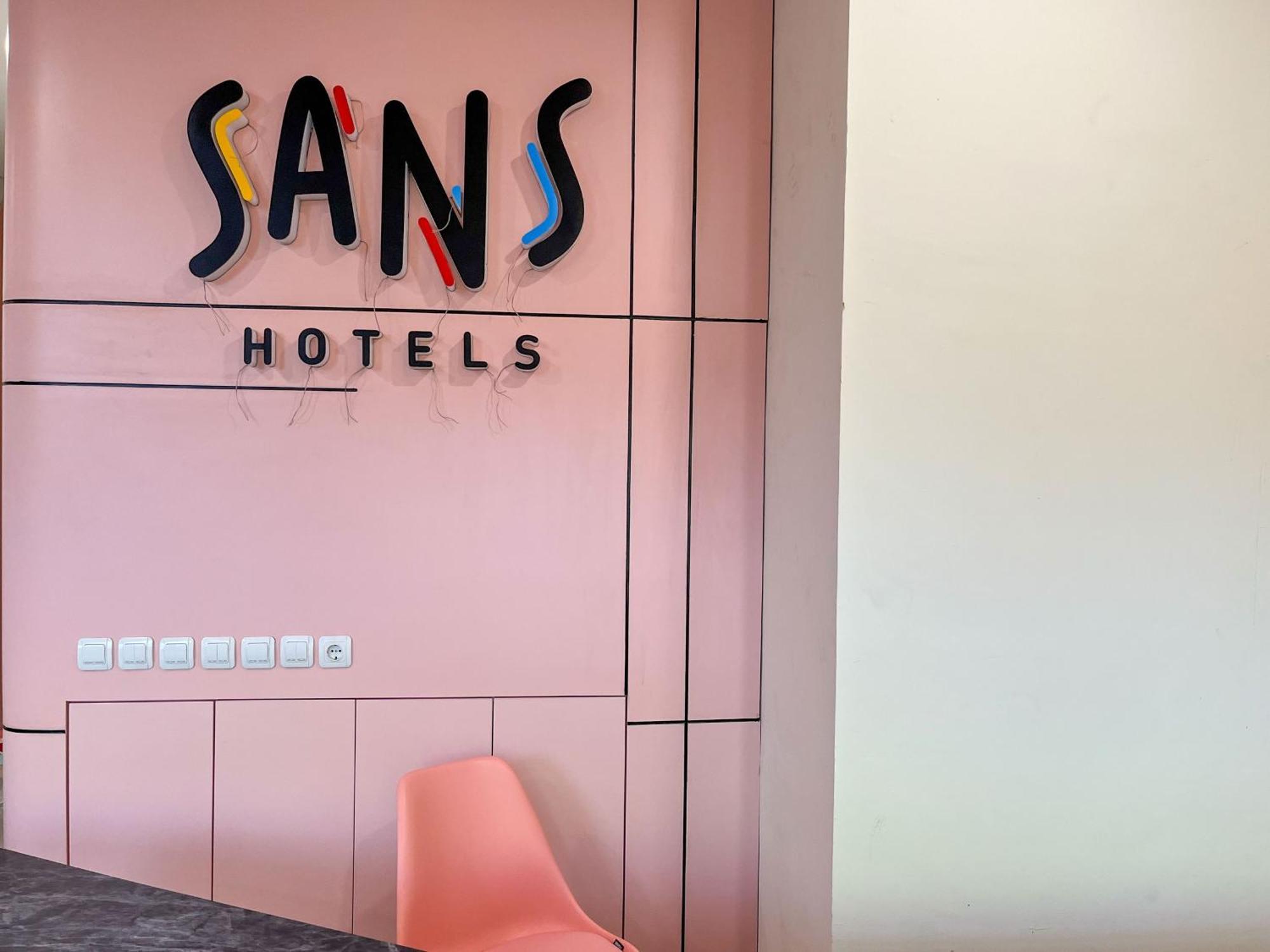 Sans Hotel Premiere Majapahit Semarang Exteriér fotografie